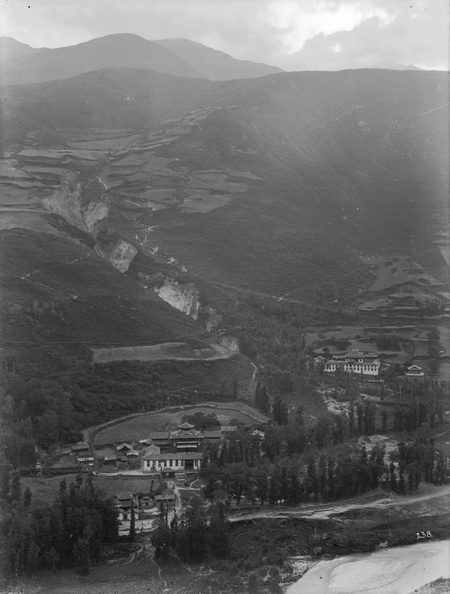 1908-07-27康定寺院1_调整大小.jpg