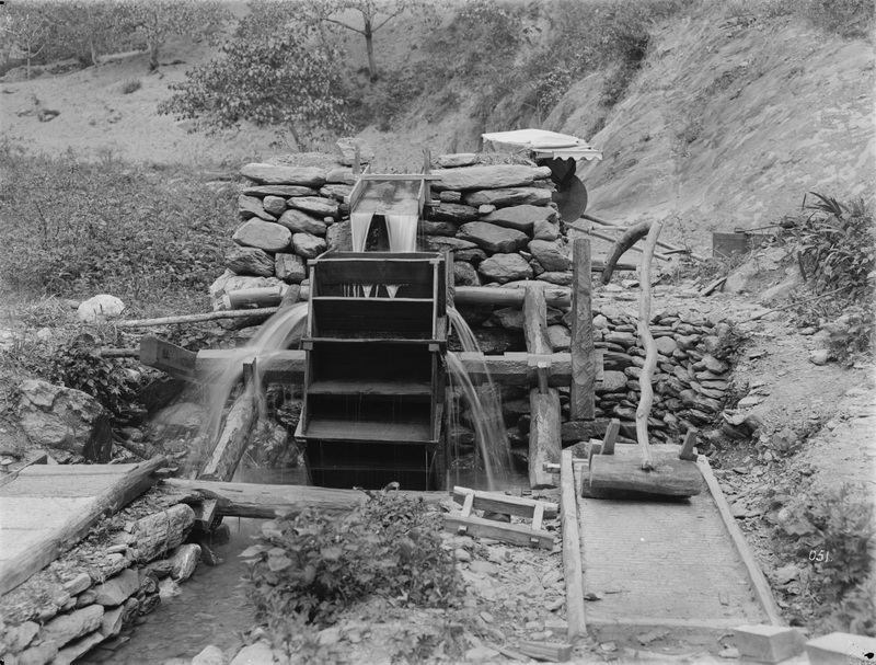 051 1910-06-11湖北省 兴山 自动工程. 柏、桦木纸浆用于制造香烛_调整大小.jpg