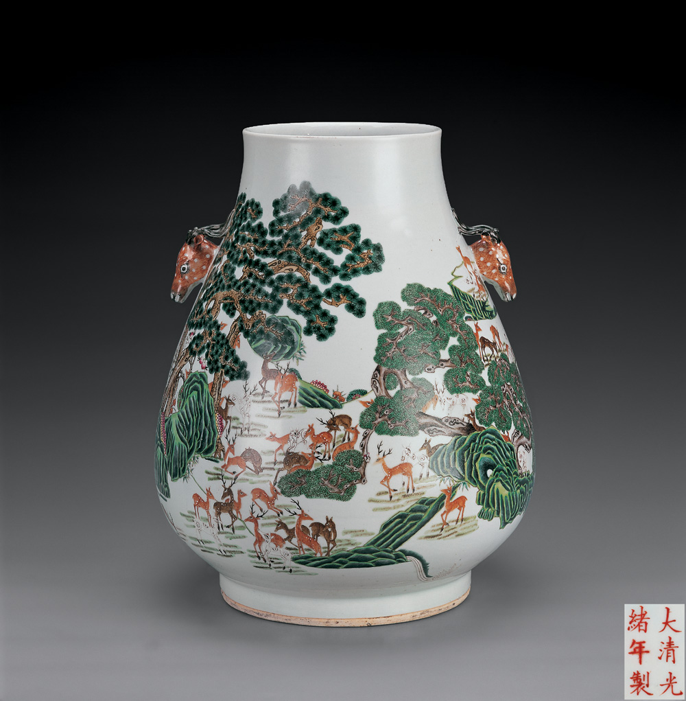 粉彩百鹿鹿头尊.jpg